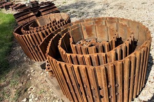Caterpillar 28in Triple Grouser Tracks  Part and Part Machine